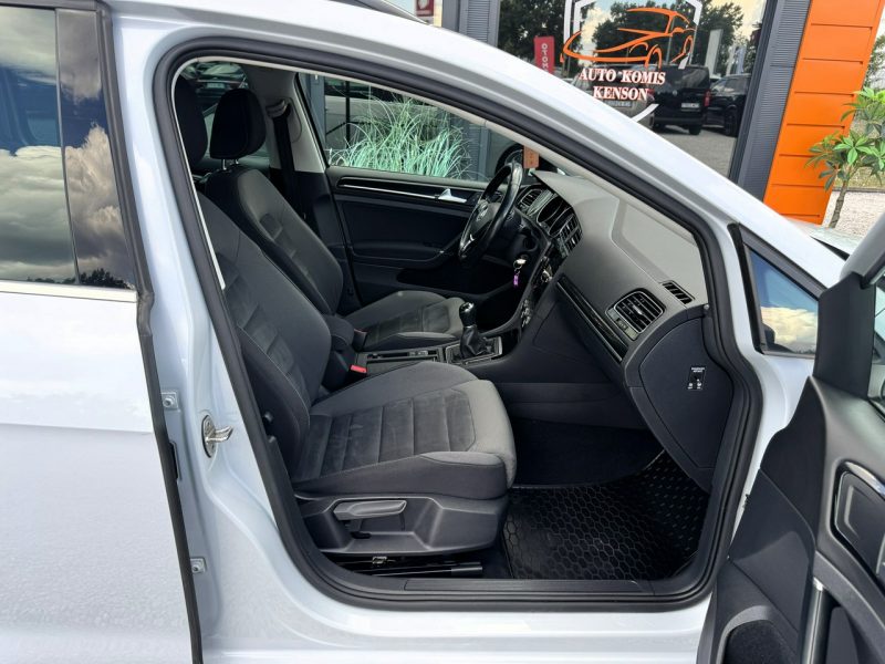 Volkswagen Golf Bezwypadkowy, LED, Masaż, Czujniki parkowania, Podgrzewane fotele VII (2012-)