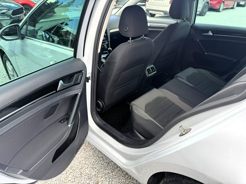 Volkswagen Golf Bezwypadkowy, LED, Masaż, Czujniki parkowania, Podgrzewane fotele VII (2012-)