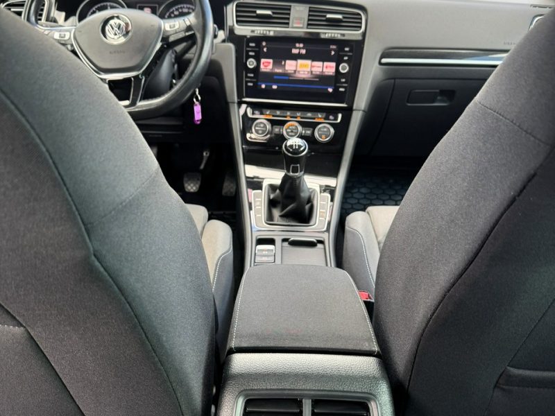 Volkswagen Golf Bezwypadkowy, LED, Masaż, Czujniki parkowania, Podgrzewane fotele VII (2012-)