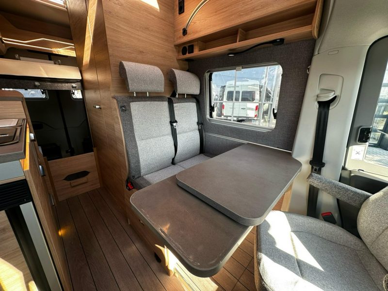 samochody kempingowe Knaus BOXDRIVE 600 XL Kompaktowy campervan z miejscem dla 4 osób! Bogato wyposażony!