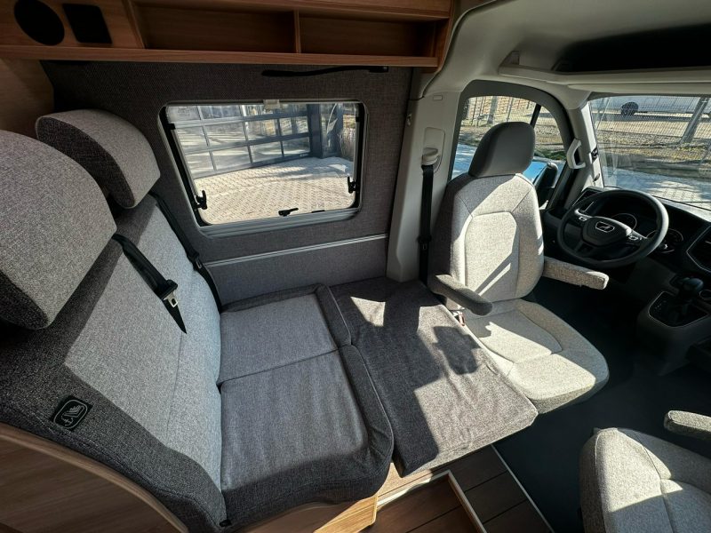 samochody kempingowe Knaus BOXDRIVE 600 XL Kompaktowy campervan z miejscem dla 4 osób! Bogato wyposażony!