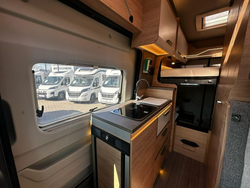 samochody kempingowe Knaus BOXDRIVE 600 XL Kompaktowy campervan z miejscem dla 4 osób! Bogato wyposażony!
