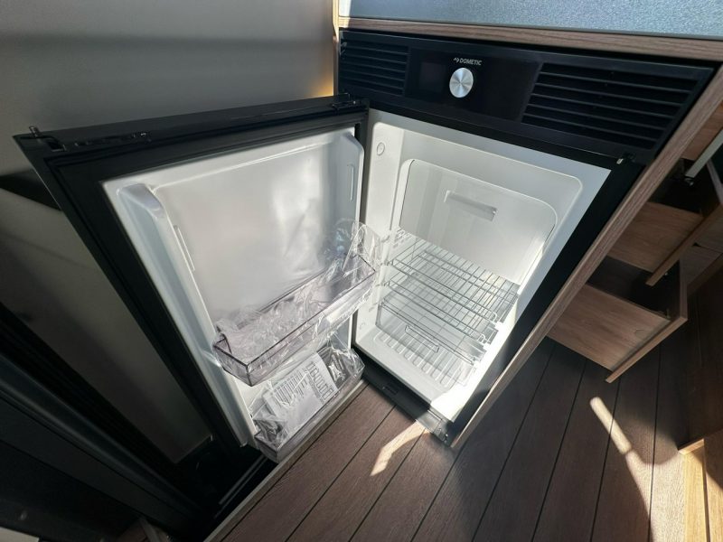 samochody kempingowe Knaus BOXDRIVE 600 XL Kompaktowy campervan z miejscem dla 4 osób! Bogato wyposażony!