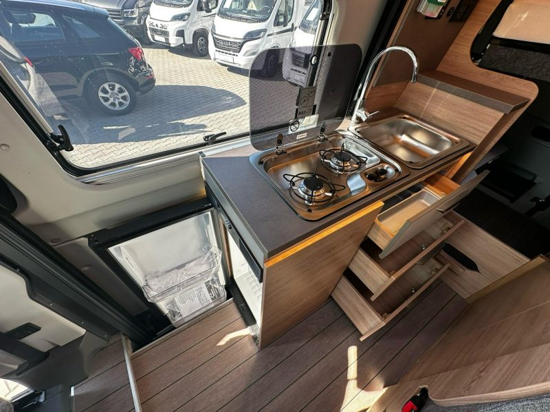 samochody kempingowe Knaus BOXDRIVE 600 XL Kompaktowy campervan z miejscem dla 4 osób! Bogato wyposażony!