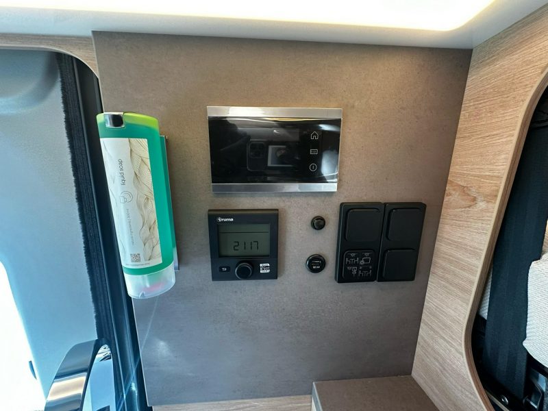 samochody kempingowe Knaus BOXDRIVE 600 XL Kompaktowy campervan z miejscem dla 4 osób! Bogato wyposażony!