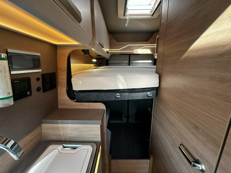 samochody kempingowe Knaus BOXDRIVE 600 XL Kompaktowy campervan z miejscem dla 4 osób! Bogato wyposażony!