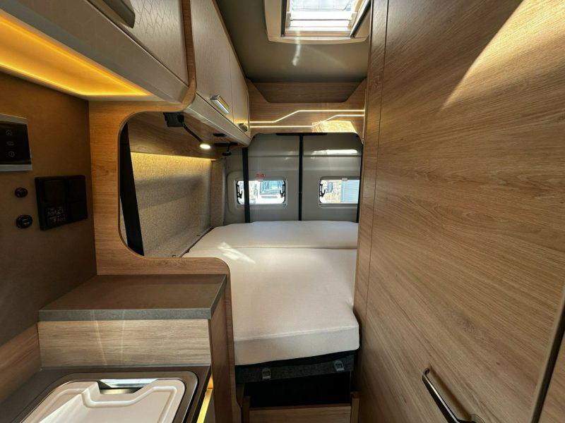 samochody kempingowe Knaus BOXDRIVE 600 XL Kompaktowy campervan z miejscem dla 4 osób! Bogato wyposażony!