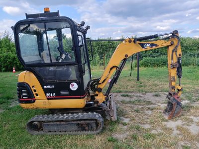 Mini koparka cat 301,8