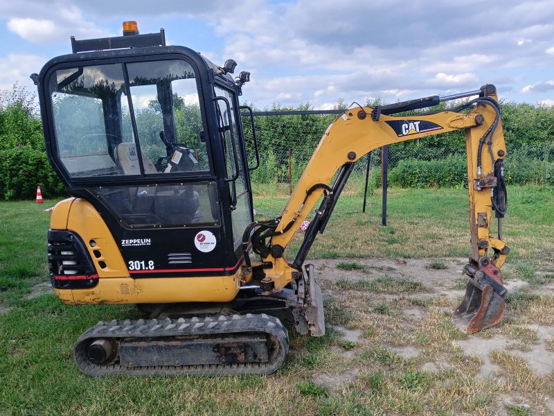 Mini koparka cat 301,8