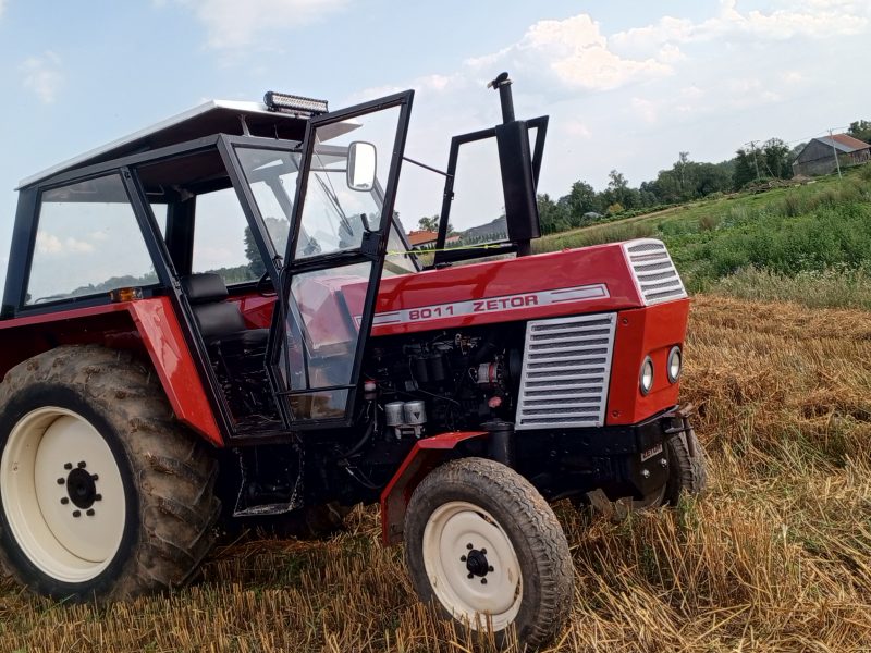 Zetor 8011