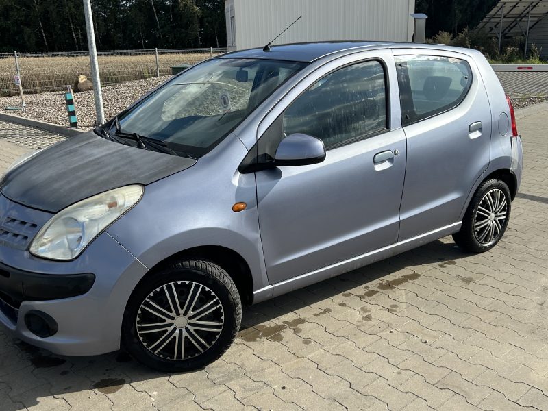 Nissan Pixo, idealne auto na dojazdy.
