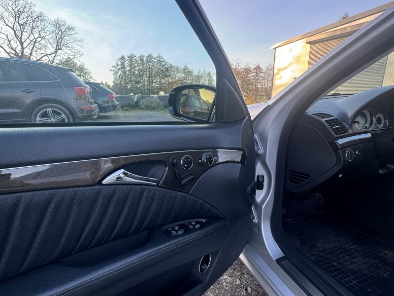 Mercedes Benz E500