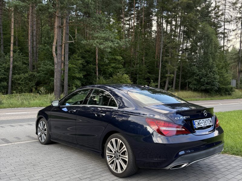Mercedes CLA 250 4MATIC Harman LED Keyless Panorama Ambient Light