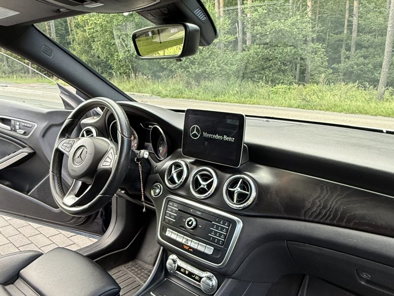 Mercedes CLA 250 4MATIC Harman LED Keyless Panorama Ambient Light