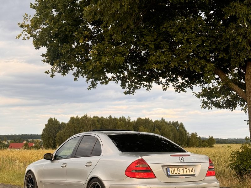 Mercedes Benz E500