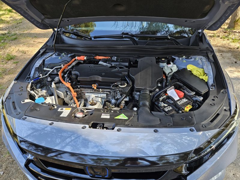 Sprzedam Hondę Accord Hybryda 2022r Tanio