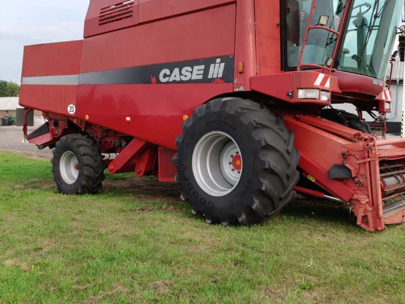 Kombajn zbożowy Case CF 80