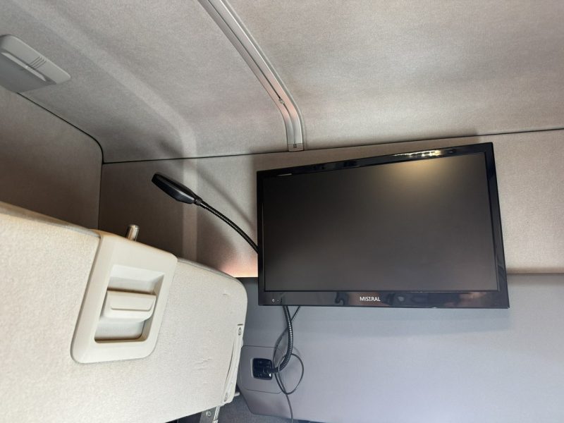 Renault Gama T 520 HIGH CAB Silnik 13litrów Euro 6 Low deck Mega Mały przebieg Bogata opcja wyposażenia Super Stan UNIKAT CESJA