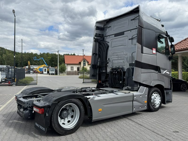 Renault Gama T 520 HIGH CAB Silnik 13litrów Euro 6 Low deck Mega Mały przebieg Bogata opcja wyposażenia Super Stan UNIKAT CESJA