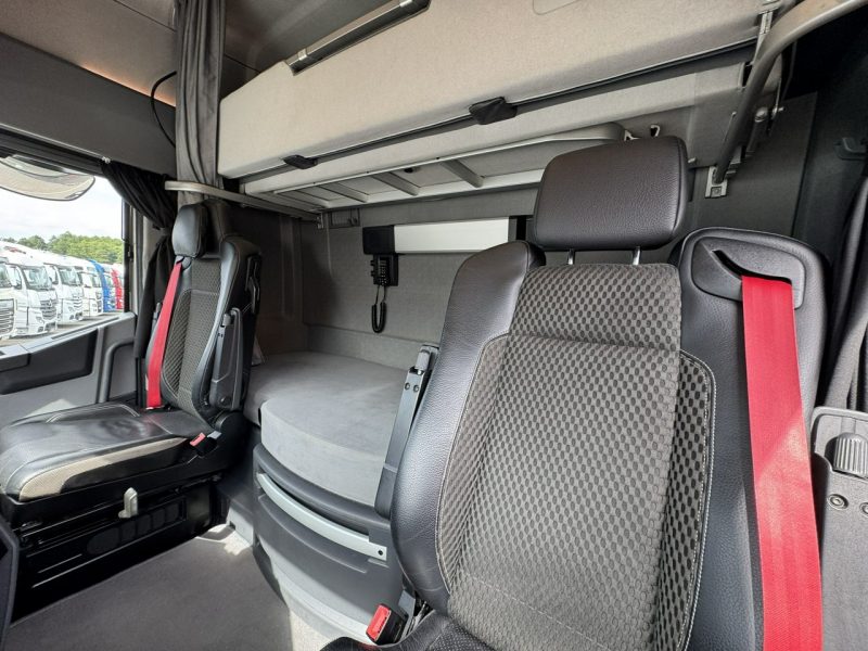 Renault Gama T 520 HIGH CAB Silnik 13litrów Euro 6 Low deck Mega Mały przebieg Bogata opcja wyposażenia Super Stan UNIKAT CESJA