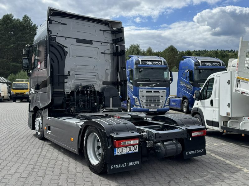Renault Gama T 520 HIGH CAB Silnik 13litrów Euro 6 Low deck Mega Mały przebieg Bogata opcja wyposażenia Super Stan UNIKAT CESJA