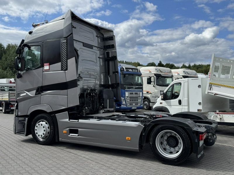 Renault Gama T 520 HIGH CAB Silnik 13litrów Euro 6 Low deck Mega Mały przebieg Bogata opcja wyposażenia Super Stan UNIKAT CESJA