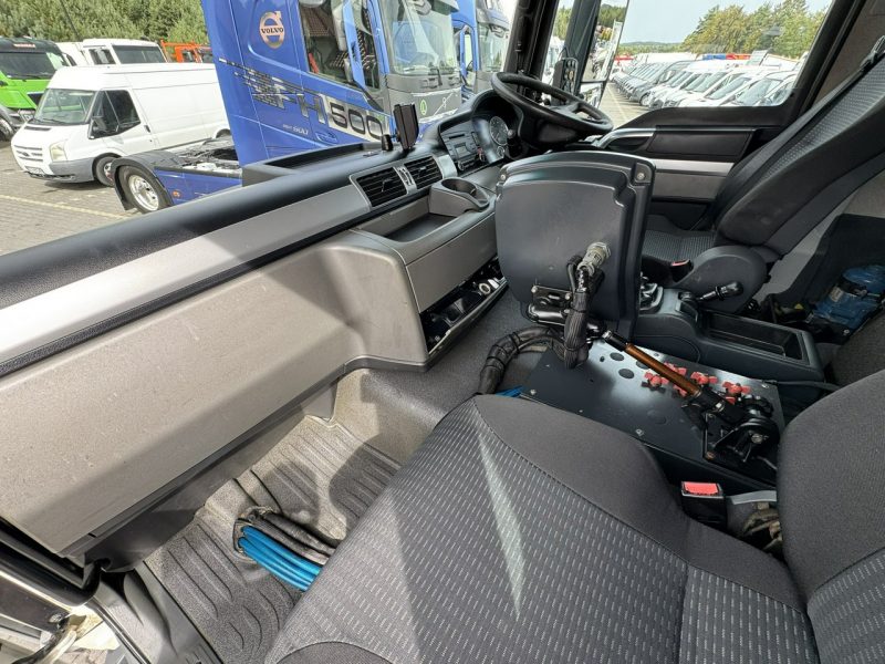 MAN TGS 18.320 E5 BUCHER OPTIFANT 8000 Zamiatarka Uliczna Euro 6 EUROVOIRIE RosRoca Dwustronna mało używana (Brock Schmitd Faun)