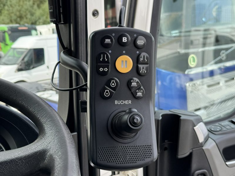 MAN TGS 18.320 E5 BUCHER OPTIFANT 8000 Zamiatarka Uliczna Euro 6 EUROVOIRIE RosRoca Dwustronna mało używana (Brock Schmitd Faun)