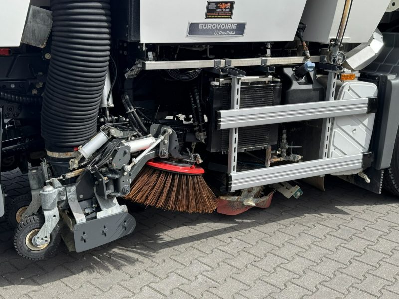 MAN TGS 18.320 E5 BUCHER OPTIFANT 8000 Zamiatarka Uliczna Euro 6 EUROVOIRIE RosRoca Dwustronna mało używana (Brock Schmitd Faun)