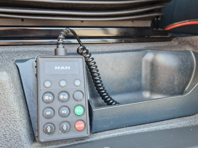 MAN TGX 18.440 LOW DECK XXL RETARDER Euro 6 4x2 LLS U klima postojowa , bogate wyposażenie 2015 r