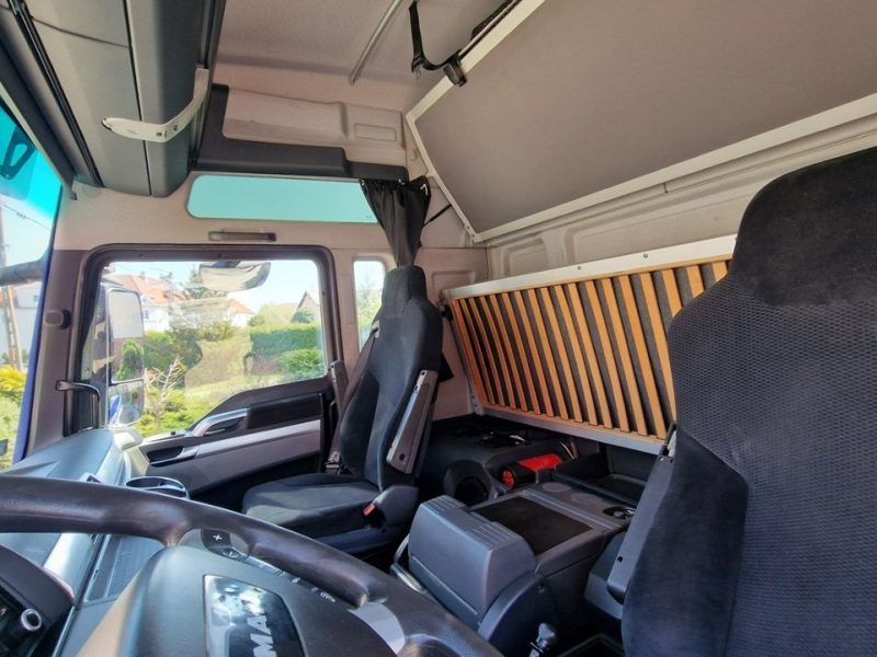 MAN TGX 18.440 LOW DECK XXL RETARDER Euro 6 4x2 LLS U klima postojowa , bogate wyposażenie 2015 r