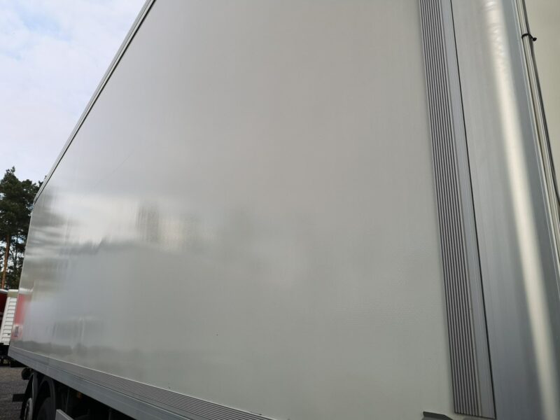 DAF CF 370 Chłodnia 3 Osiowa Winda Manual Niski Przebieg! Salon Polska! Jeden Właściciel! Euro 6! 6x2!