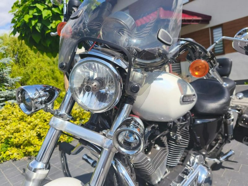Harley-Davidson Sportster 1200 Super stan