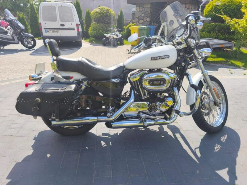 Harley-Davidson Sportster 1200 Super stan