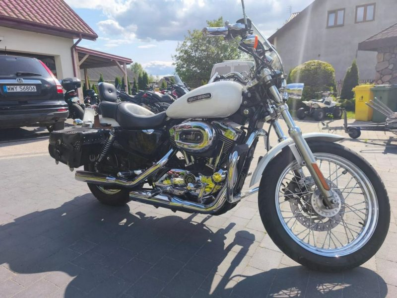 Harley-Davidson Sportster 1200 Super stan