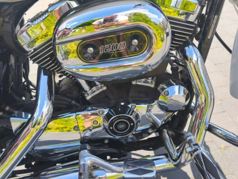 Harley-Davidson Sportster 1200 Super stan
