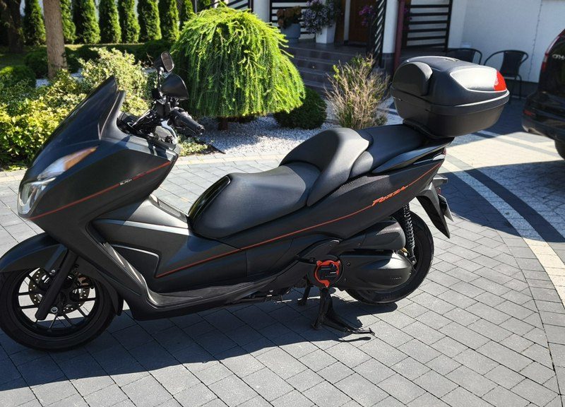 Honda NSS Honda Forza 300 NSS ABS 2015 Raty Transport
