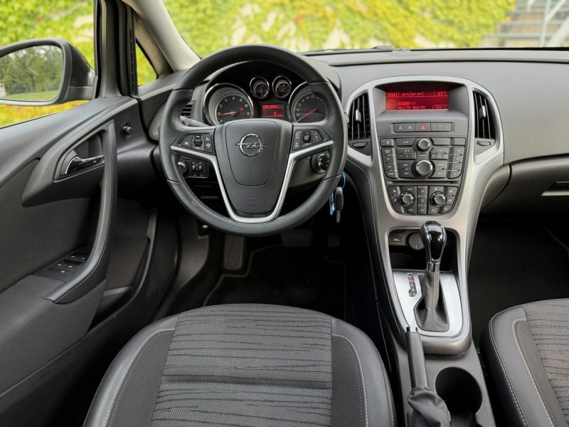 Opel Astra 1.4 Turbo J (2009-2019)