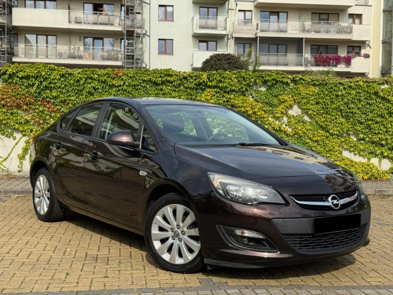 Opel Astra 1.4 Turbo J (2009-2019)
