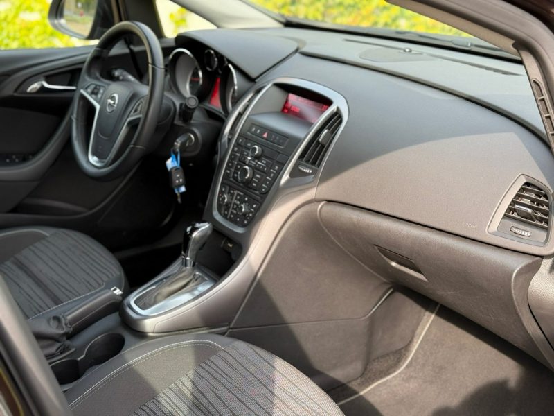 Opel Astra 1.4 Turbo J (2009-2019)