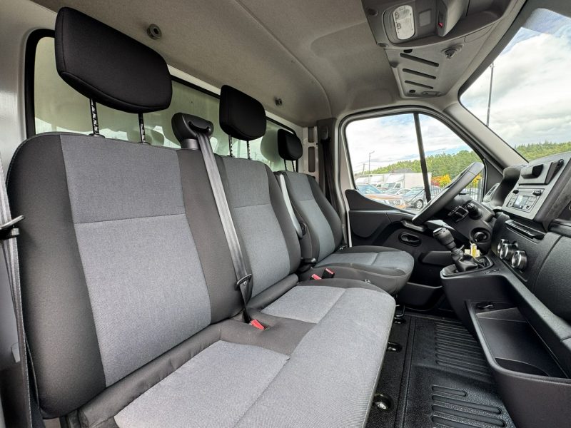 Renault Master 2.3 / 145KM Koła Bliźniacze Kontener Winda Mascott Iveco na Bliżniaku