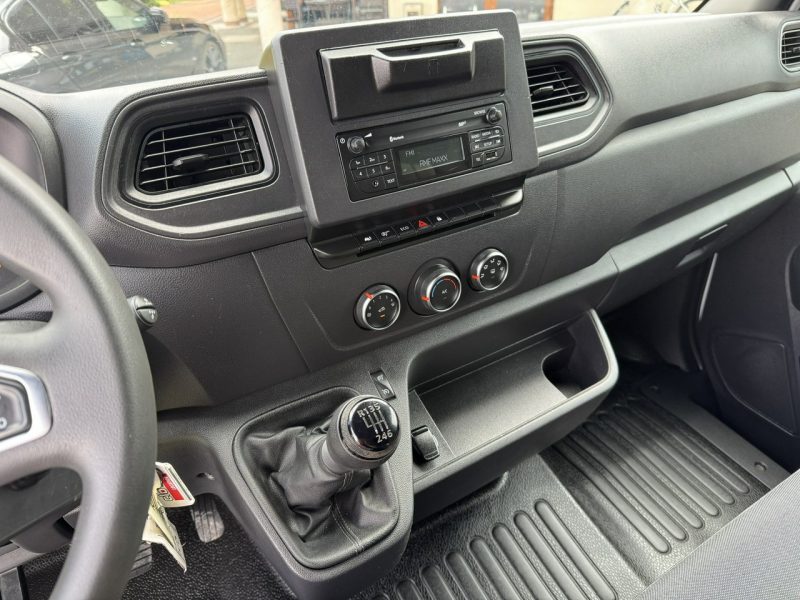 Renault Master 2.3 / 145KM Koła Bliźniacze Kontener Winda Mascott Iveco na Bliżniaku