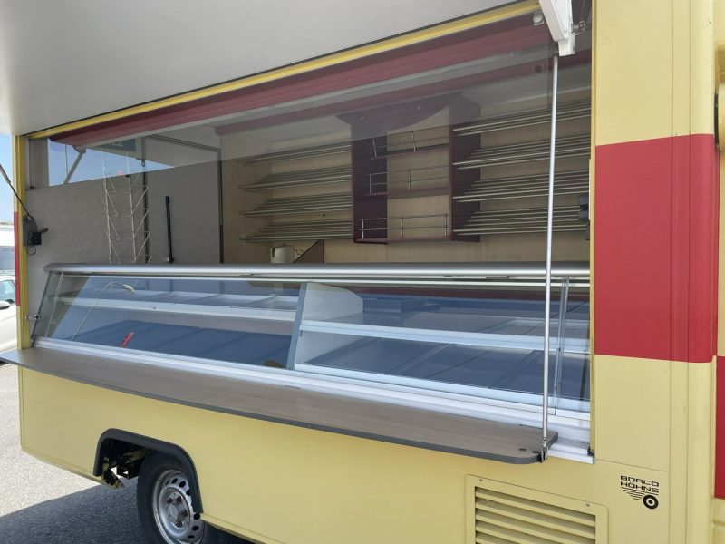 Mercedes Sprinter Autosklep piec Sklep Gastronomiczny Food Truck Foodtruck bar BORCO2006