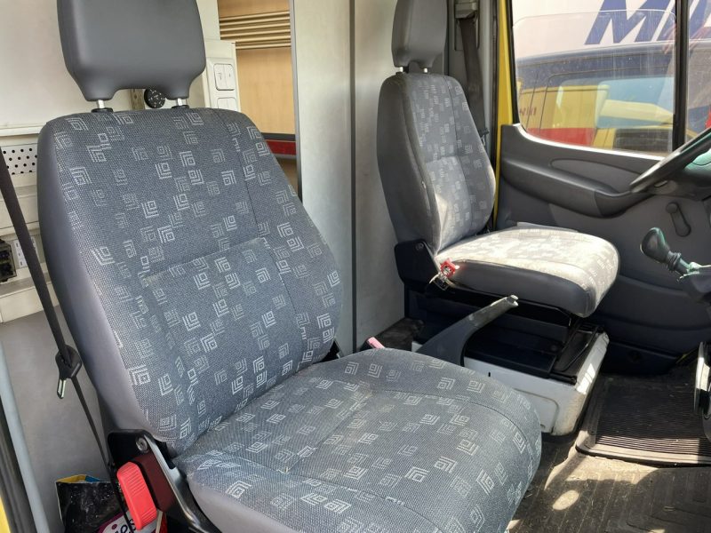 Mercedes Sprinter Autosklep piec Sklep Gastronomiczny Food Truck Foodtruck bar BORCO2006