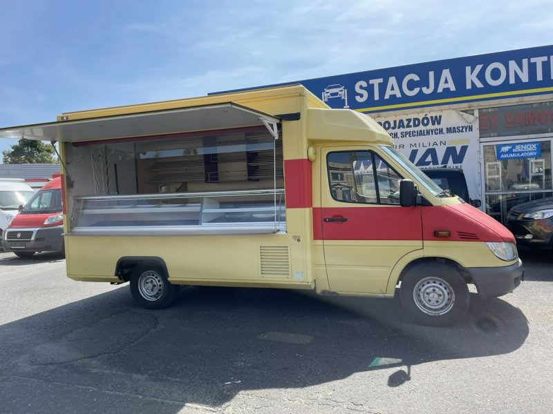 Mercedes Sprinter Autosklep piec Sklep Gastronomiczny Food Truck Foodtruck bar BORCO2006