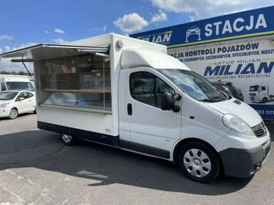 Opel Vivaro Autosklep pieczywa Sklep bar Gastronomiczny Food Truck Foodtruck 2009