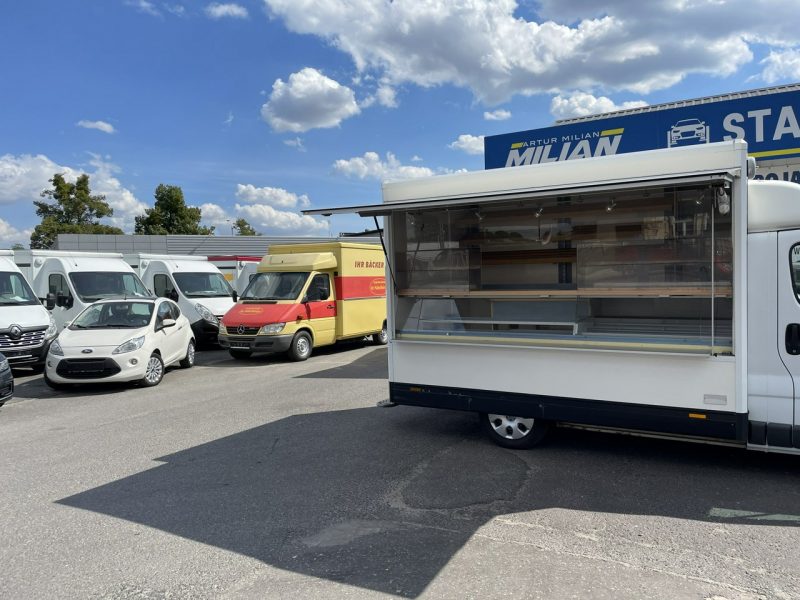 Opel Vivaro Autosklep pieczywa Sklep bar Gastronomiczny Food Truck Foodtruck 2009