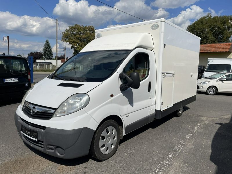 Opel Vivaro Autosklep pieczywa Sklep bar Gastronomiczny Food Truck Foodtruck 2009