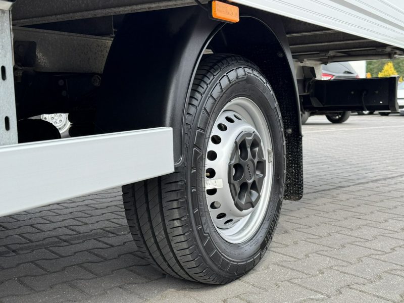 Iveco Daily 35S18 H Hi-Matic Salon PL 10-palet drzwi boczne Lampy Led Dostępny od Ręki