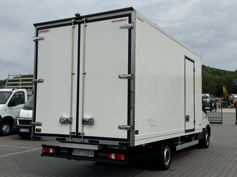 Iveco Daily 35S18 H Hi-Matic Salon PL 10-palet drzwi boczne Lampy Led Dostępny od Ręki